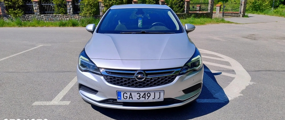 Opel Astra cena 39900 przebieg: 145000, rok produkcji 2018 z Gdynia małe 29
